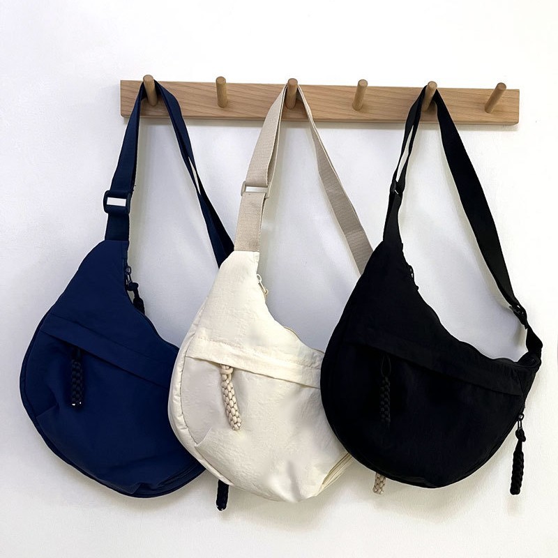 Personalisierte Nylon-Halbmond – Women Bags Logo Bewertung und Preis