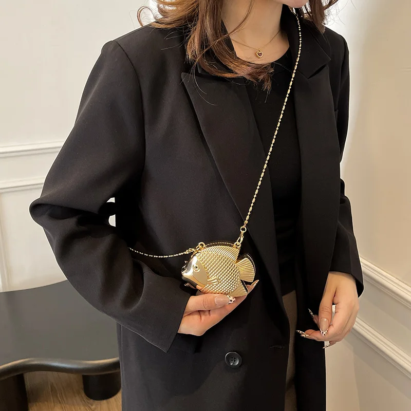 Niedliche kleine Fischform Met – Women Bags Gold Bewertung und Preis